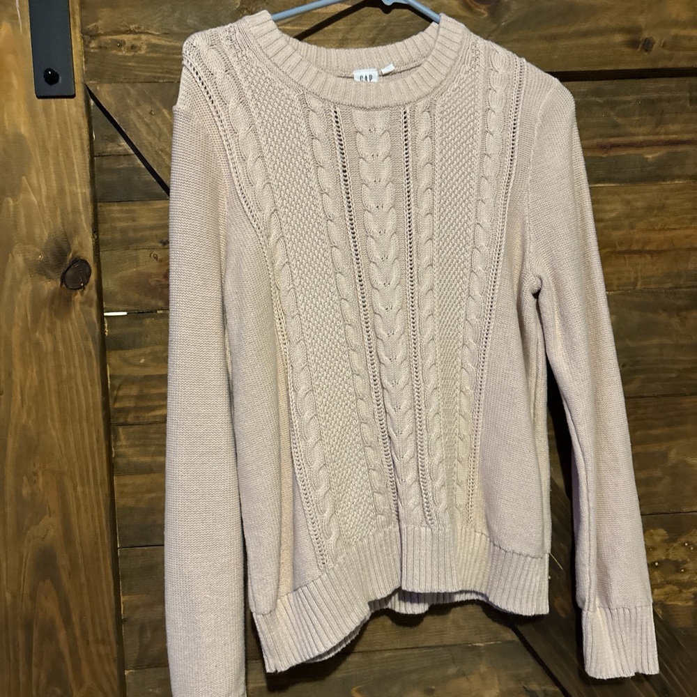 GAP Cable Knit Sweater in Cream